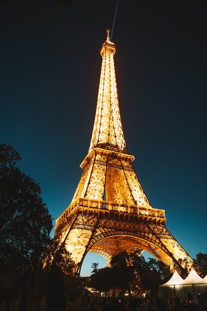 Tour Eiffel, Paris, France, triomphe, rayonnement