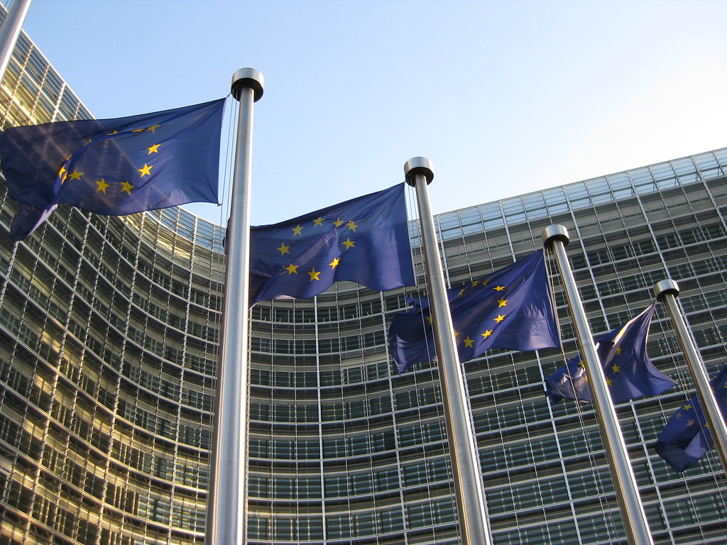 Europe, européen, drapeau, institutions européennes, parlement européen, directive européenne